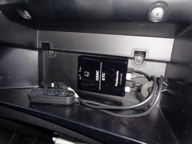 ノート ニスモ　Ｓ　１オーナー　ＮＩＳＭＯマフラー　ツインプレートクラッチ　外ＳＤナビ地デジＢモニ　外車高調　外クスコタワーバー　ＮＩＳＭＯシフトノブ　禁煙車　外ＶＤＣデビットキャンセラー　Ｎ－ＴＥＣエクストラチャンバー（24枚目）