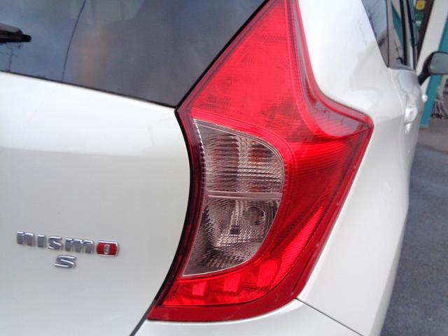 ノート ニスモ　Ｓ　１オーナー　ＮＩＳＭＯマフラー　ツインプレートクラッチ　外ＳＤナビ地デジＢモニ　外車高調　外クスコタワーバー　ＮＩＳＭＯシフトノブ　禁煙車　外ＶＤＣデビットキャンセラー　Ｎ－ＴＥＣエクストラチャンバー（35枚目）