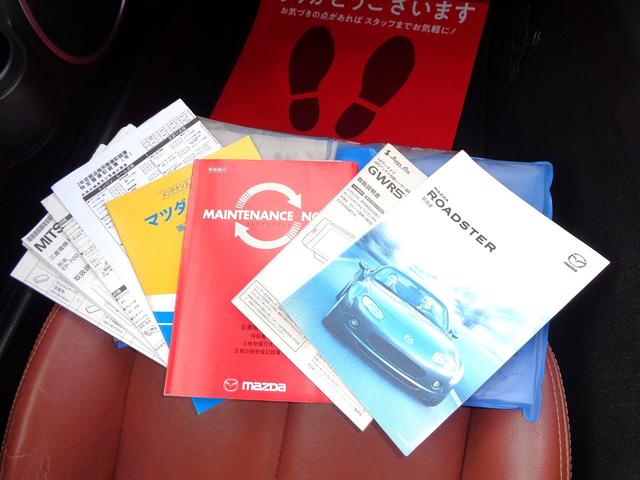 ロードスター ＶＳ　ＲＨＴ　プレミアムパッケージ　電動オープン　ＦＲ駆動　オートエクゼサスショック　オートエクゼシフトノブ　ＤＳＣ　茶革シート　シートヒータ　禁煙車　純ＨＤＤナビ地デジ　キーレス　ＨＩＤ　ＥＴＣ　ＢＯＳＥサウンド（25枚目）