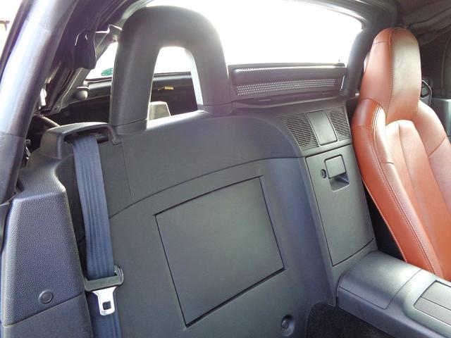 ロードスター ＶＳ　ＲＨＴ　プレミアムパッケージ　電動オープン　ＦＲ駆動　オートエクゼサスショック　オートエクゼシフトノブ　ＤＳＣ　茶革シート　シートヒータ　禁煙車　純ＨＤＤナビ地デジ　キーレス　ＨＩＤ　ＥＴＣ　ＢＯＳＥサウンド（27枚目）