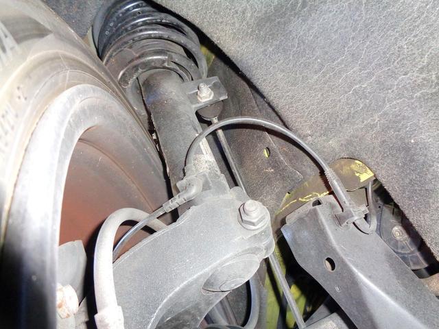 ＭＩＮＩ クーパーＳ　コンバーチブル　電動オープン　ターボ　Ｒ５７クーパーＳ　ＨＩＤ　ＥＴＣ　禁煙車　インターチェンジイエロー　ハーフレザー　ＤＳＣ　リアコーナーセンサー　キーレス　プッシュスターター　ＭＴモード付ＡＴ　サイドエアバック（9枚目）