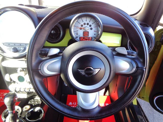 ＭＩＮＩ クーパーＳ　コンバーチブル　電動オープン　ターボ　Ｒ５７クーパーＳ　ＨＩＤ　ＥＴＣ　禁煙車　インターチェンジイエロー　ハーフレザー　ＤＳＣ　リアコーナーセンサー　キーレス　プッシュスターター　ＭＴモード付ＡＴ　サイドエアバック（10枚目）