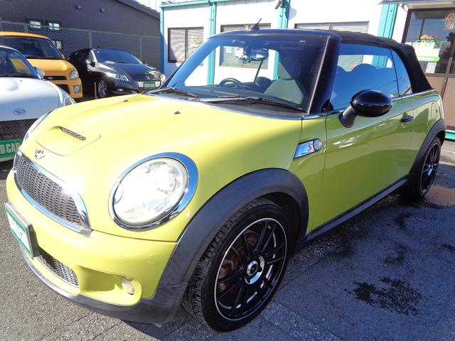 ＭＩＮＩ クーパーＳ　コンバーチブル　電動オープン　ターボ　Ｒ５７クーパーＳ　ＨＩＤ　ＥＴＣ　禁煙車　インターチェンジイエロー　ハーフレザー　ＤＳＣ　リアコーナーセンサー　キーレス　プッシュスターター　ＭＴモード付ＡＴ　サイドエアバック（35枚目）