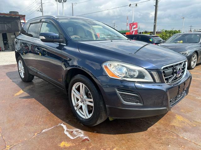 ＸＣ６０ 　レーンアシスト／シートヒーター／後席モニタ／バックカメラ／Ｂｌｕｅｔｏｏｔｈ／２．０Ｔターボ（3枚目）