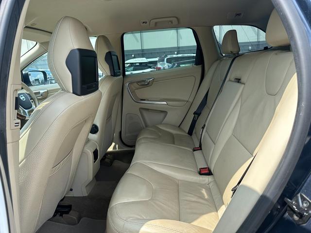 ＸＣ６０ 　レーンアシスト／シートヒーター／後席モニタ／バックカメラ／Ｂｌｕｅｔｏｏｔｈ／２．０Ｔターボ（14枚目）