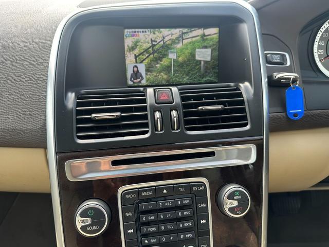 ＸＣ６０ 　レーンアシスト／シートヒーター／後席モニタ／バックカメラ／Ｂｌｕｅｔｏｏｔｈ／２．０Ｔターボ（17枚目）