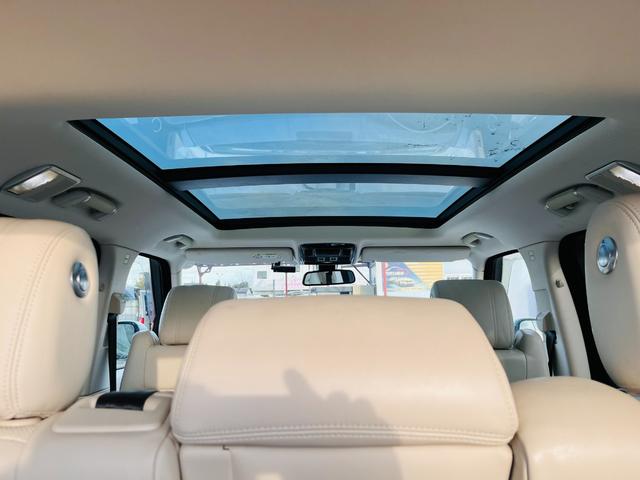 レンジローバー 　サンルーフ／革シート／メモリーシート／ステアリングヒータ４ＷＤ／ＡＣＣ／バックカメラ／ローダウン／パワーシート／ドライブレコーダー／Ｂｌｕｅｔｏｏｔｈ／ＭＥＲＩＤＩＡＮスピーカー（17枚目）