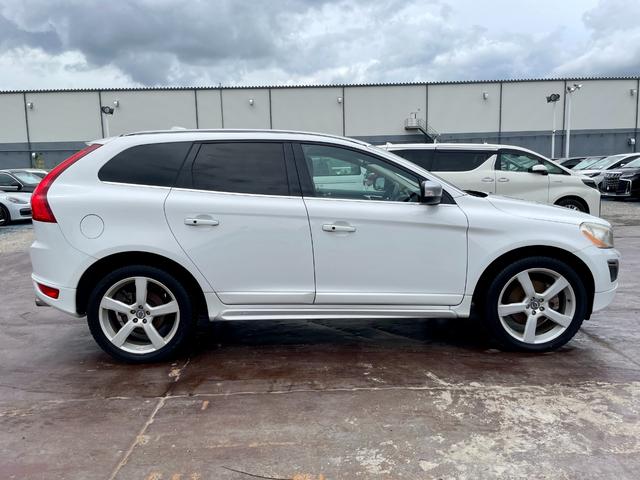 ＸＣ６０ 　革シート／オートライト／パワーシート／メモリシート／バックカメラ／レーンアシスト／ＦＣＷ／ＡＣＣ／ドライブレコーダ／シートヒータ／２．０Ｔターボ／Ｂｌｕｅｔｏｏｔｈ／（5枚目）