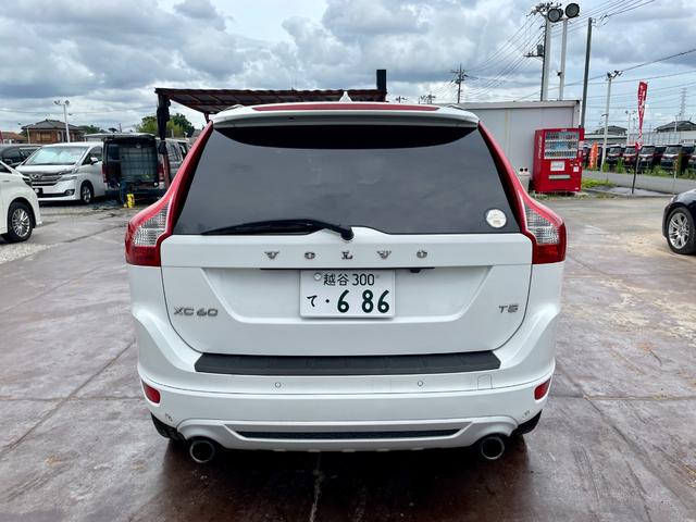 ＸＣ６０ 　革シート／オートライト／パワーシート／メモリシート／バックカメラ／レーンアシスト／ＦＣＷ／ＡＣＣ／ドライブレコーダ／シートヒータ／２．０Ｔターボ／Ｂｌｕｅｔｏｏｔｈ／（8枚目）