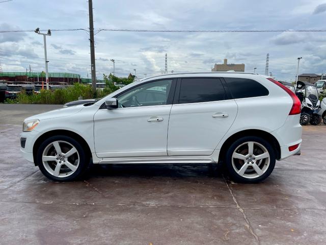 ＸＣ６０ 　革シート／オートライト／パワーシート／メモリシート／バックカメラ／レーンアシスト／ＦＣＷ／ＡＣＣ／ドライブレコーダ／シートヒータ／２．０Ｔターボ／Ｂｌｕｅｔｏｏｔｈ／（10枚目）