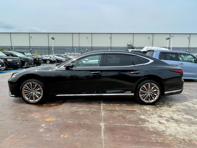 ＬＳ ＬＳ５００ｈ　エグゼクティブ　ＡＷＤ／ハイブリット／オートライト革シート／シートヒータ／エアコン／パワーシート４ＷＤ／Ｂｌｕｅｔｏｏｔｈ／ステアリングヒーター全周囲カメラ／バックカメラ後席モニター／マッサージシート／パークアシスト（5枚目）