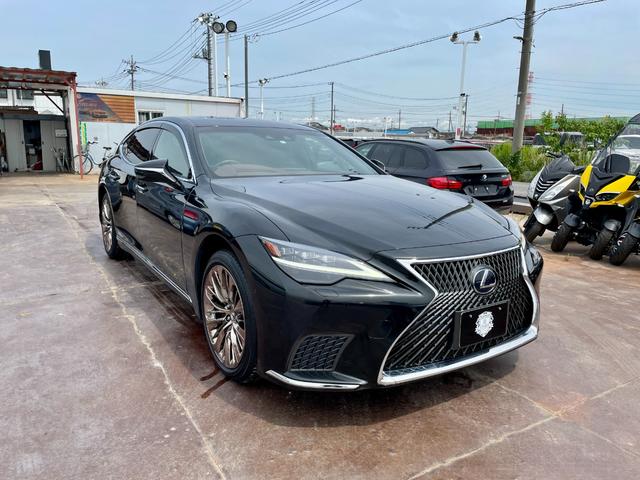ＬＳ ＬＳ５００ｈ　エグゼクティブ　ＡＷＤ／ハイブリット／オートライト革シート／シートヒータ／エアコン／パワーシート４ＷＤ／Ｂｌｕｅｔｏｏｔｈ／ステアリングヒーター全周囲カメラ／バックカメラ後席モニター／マッサージシート／パークアシスト（6枚目）