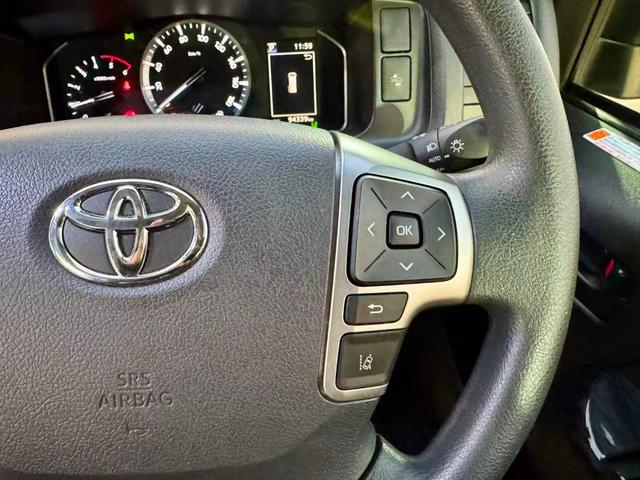 ハイエースコミューター 　ディーゼル／１４人乗り／ＬＥＤヘッドライト／スライドドア／３６０カメラデジタルインナーミラー（20枚目）