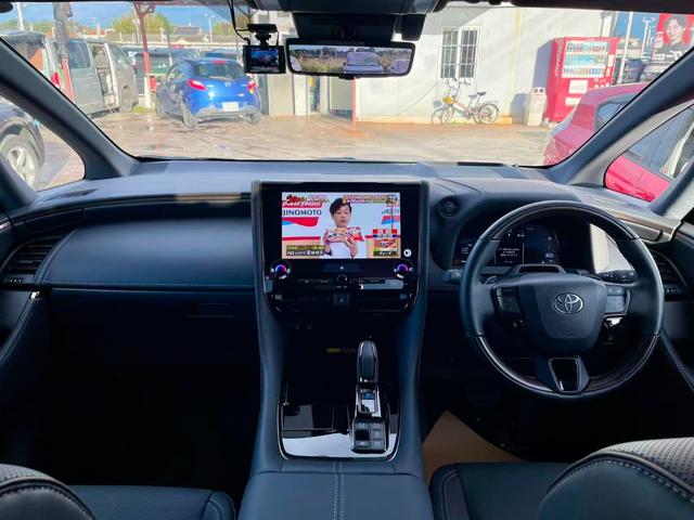 アルファードハイブリッド Ｚ　１４ｉｎディスプレイオーディオＰＬＵＳ／パノラミックビョーモニター／デジタルインナーミラー／左右独立ムーンルーフ／カラーヘッドアップディスプレイ／トヨタチームメイト／１３型有機ＥＬ後席ディスプレイ（20枚目）