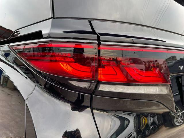 ヴェルファイアハイブリッド 　左右特別ムーンルーフ／デジタルインナーミラー／両側電動スライドドア／プレミアムナッパ黒本革シート／３眼ＬＥＤヘッドライト（13枚目）