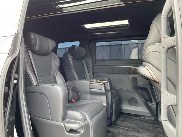 ヴェルファイアハイブリッド 　左右特別ムーンルーフ／デジタルインナーミラー／両側電動スライドドア／プレミアムナッパ黒本革シート／３眼ＬＥＤヘッドライト（20枚目）