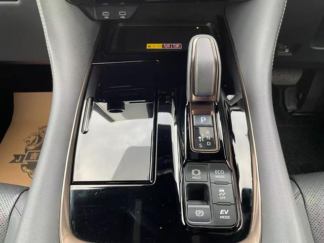 ヴェルファイアハイブリッド 　左右特別ムーンルーフ／デジタルインナーミラー／両側電動スライドドア／プレミアムナッパ黒本革シート／３眼ＬＥＤヘッドライト（27枚目）