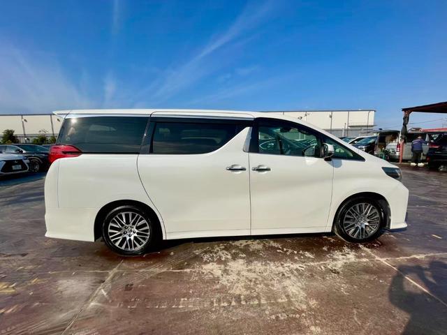 アルファード （4枚目）