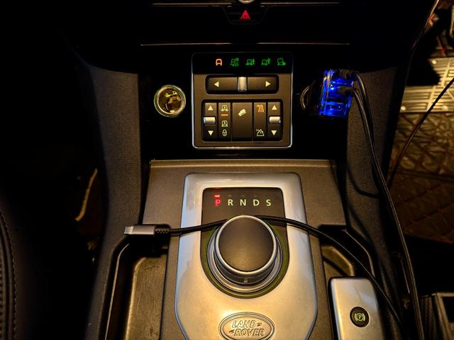 ディスカバリー サンルーフ/360サラウンドカメラ/デジタルインナーミラー/7人乗り(28枚目)