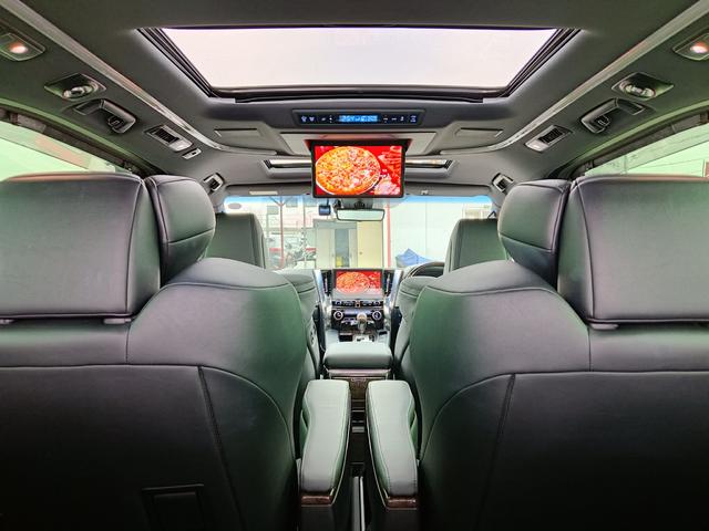 アルファード 　サンルーフ／４ＷＤ／ＪＢＬスピーカー／３６０カメラ／ＡＣＣ／自動駐車システム／Ｂｌｕｅｔｏｏｔｈ／ＴＶ／ドライブレコーダー／パワーメモリシート／革シーと／レーンアシストこうせき／シートヒータ／エアコン（12枚目）