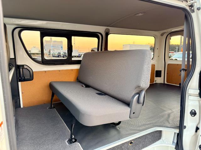 ハイエースバン 　６人乗り／両側スライドドア／ナビ／ＴＶ／バックカメラ／Ｂｌｕｅｔｏｏｔｈ／ＦＣＷ／レーンアシスト／（12枚目）