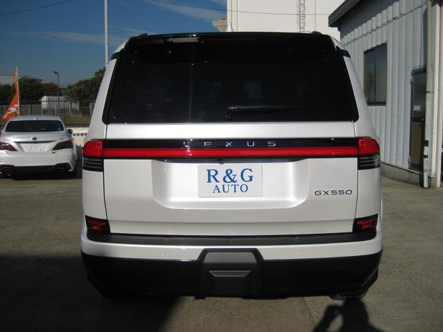 ＧＸ ＧＸ５５０　バージョンＬ　ワンオーナー　マークレビンソンサウンド　パノラマルーフ　オートサイドステップ　Ｄインナーミラー　クールＢＯＸ　パワーバックドア　２２インチＡＷ　純正ナビ　パノラミックビューカメラ　電動格納サードシート（5枚目）