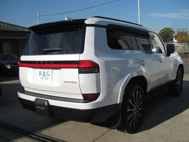 ＧＸ ＧＸ５５０　バージョンＬ　ワンオーナー　マークレビンソンサウンド　パノラマルーフ　オートサイドステップ　Ｄインナーミラー　クールＢＯＸ　パワーバックドア　２２インチＡＷ　純正ナビ　パノラミックビューカメラ　電動格納サードシート（9枚目）