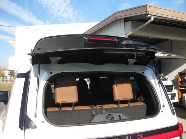 ＧＸ ＧＸ５５０　バージョンＬ　ワンオーナー　マークレビンソンサウンド　パノラマルーフ　オートサイドステップ　Ｄインナーミラー　クールＢＯＸ　パワーバックドア　２２インチＡＷ　純正ナビ　パノラミックビューカメラ　電動格納サードシート（11枚目）