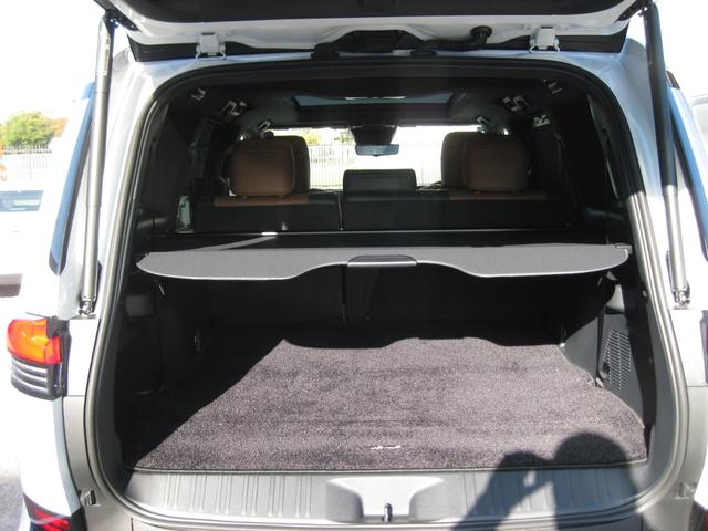 ＧＸ ＧＸ５５０　バージョンＬ　ワンオーナー　マークレビンソンサウンド　パノラマルーフ　オートサイドステップ　Ｄインナーミラー　クールＢＯＸ　パワーバックドア　２２インチＡＷ　純正ナビ　パノラミックビューカメラ　電動格納サードシート（16枚目）