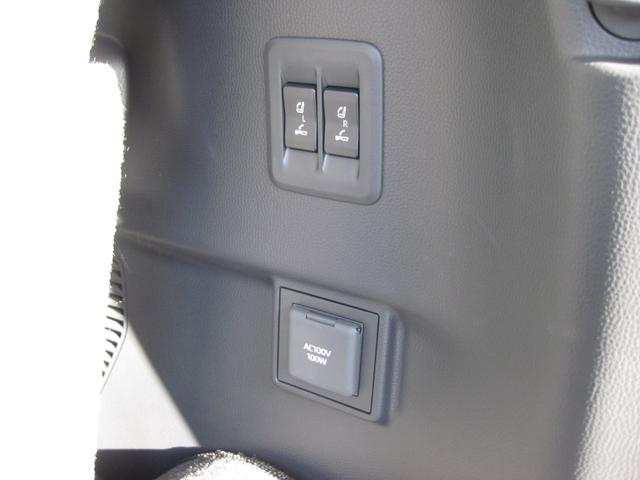 ＧＸ ＧＸ５５０　バージョンＬ　ワンオーナー　マークレビンソンサウンド　パノラマルーフ　オートサイドステップ　Ｄインナーミラー　クールＢＯＸ　パワーバックドア　２２インチＡＷ　純正ナビ　パノラミックビューカメラ　電動格納サードシート（17枚目）