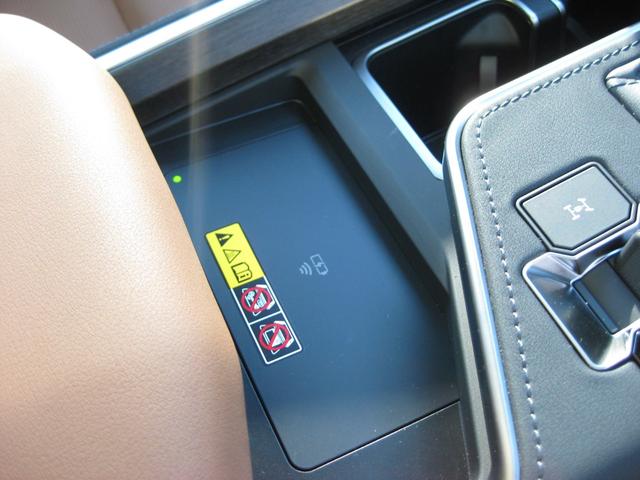 ＧＸ ＧＸ５５０　バージョンＬ　ワンオーナー　マークレビンソンサウンド　パノラマルーフ　オートサイドステップ　Ｄインナーミラー　クールＢＯＸ　パワーバックドア　２２インチＡＷ　純正ナビ　パノラミックビューカメラ　電動格納サードシート（30枚目）