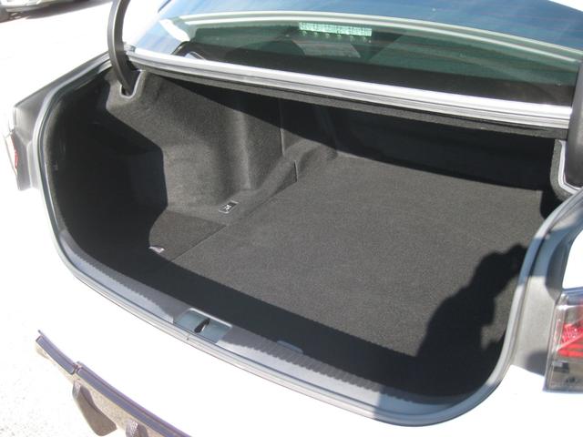 ＧＳ Ｆ ベースグレード　ＴＯＭ’Ｓエアロ　ムーンルーフ　オレンジキャリパー　セーフティシステムプラス　黒革シート　シートヒーター　ステアヒーター　ＢＳＭ　ＥＴＣ２．０　純正ナビ　Ｂカメラ　ＴＶ　ドアバイザー　カーボンパーツ（19枚目）