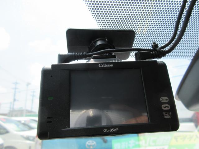 シエンタ Ｘ　セーフティセンス装着車　禁煙　純正ナビテレビ　バックカメラ　駐車監視付前後ドラレコ　Ｂｌｕｅｔｏｏｔｈオーディオ　パワースライドドア　ビルトインＥＴＣ　１５インチアルミ　サイドドアバイザー　新車保証書（13枚目）