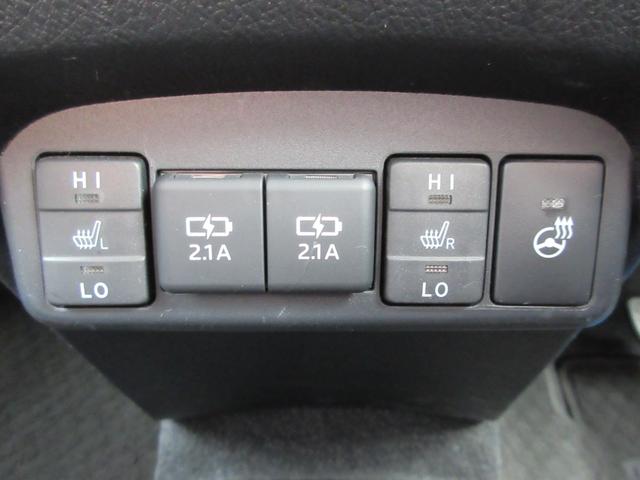 シエンタ ハイブリッドＧ　クエロ　特別仕様車　禁煙ワンオーナー　黒革コンビシート　フルセグ純正ナビＴＶ　バックカメラ　Ｂｌｕｅｔｏｏｔｈオーディオ　両側電動ドア　前後ドラレコ　ＥＴＣ　ＬＥＤヘッド＆フォグ　シートヒーター　新車保証書（12枚目）