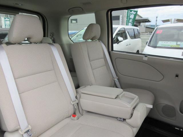 セレナ Ｇ　プロパイロット　禁煙ワンオーナー車　９インチ純正ナビＴＶ　全方位モニター　両側電動ドア　ドラレコ　ＥＴＣ　デジタルミラー　スマートキー２本　ロールサンシェード　シートバックテーブル　ＬＥＤライト（17枚目）