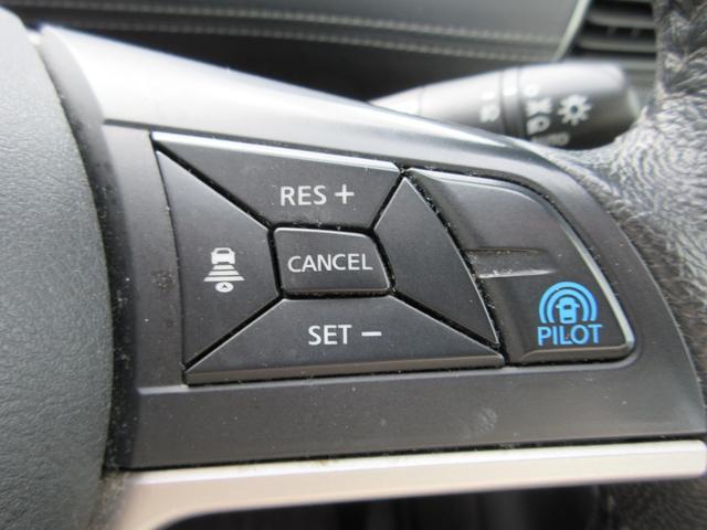 セレナ ハイウェイスター　ＶセレクションＩＩ　プロパイロット　駐車支援　後席フリップダウンモニター　禁煙ワンオーナー車　９型純正ナビＴＶ　アラウンドビューモニター　ブルーレイ再生　両側電動ドア　ＥＴＣ　ロールサンシェード　ＬＥＤライト　新車保証書（9枚目）