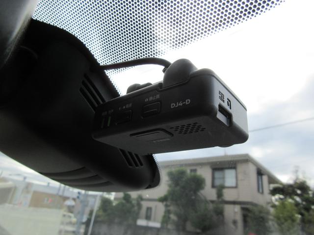 セレナ ハイウェイスター　ＶセレクションＩＩ　プロパイロット　駐車支援　後席フリップダウンモニター　禁煙ワンオーナー車　９型純正ナビＴＶ　アラウンドビューモニター　ブルーレイ再生　両側電動ドア　ＥＴＣ　ロールサンシェード　ＬＥＤライト　新車保証書（12枚目）