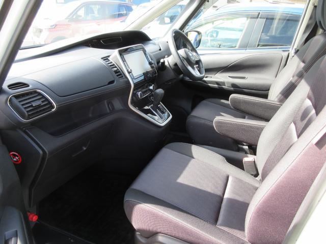 セレナ ハイウェイスター　ＶセレクションＩＩ　プロパイロット　駐車支援　後席フリップダウンモニター　禁煙ワンオーナー車　９型純正ナビＴＶ　アラウンドビューモニター　ブルーレイ再生　両側電動ドア　ＥＴＣ　ロールサンシェード　ＬＥＤライト　新車保証書（16枚目）