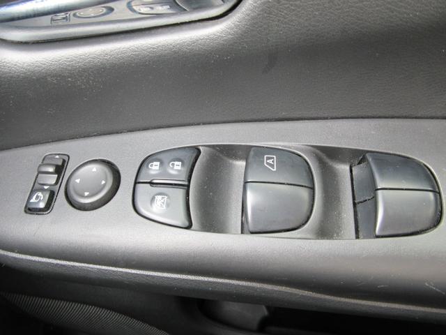 セレナ ハイウェイスター　ＶセレクションＩＩ　プロパイロット　駐車支援　後席フリップダウンモニター　禁煙ワンオーナー車　９型純正ナビＴＶ　アラウンドビューモニター　ブルーレイ再生　両側電動ドア　ＥＴＣ　ロールサンシェード　ＬＥＤライト　新車保証書（56枚目）