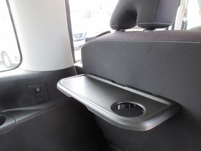 セレナ ハイウェイスター　ＶセレクションＩＩ　プロパイロット　駐車支援　後席フリップダウンモニター　禁煙ワンオーナー車　９型純正ナビＴＶ　アラウンドビューモニター　ブルーレイ再生　両側電動ドア　ＥＴＣ　ロールサンシェード　ＬＥＤライト　新車保証書（64枚目）