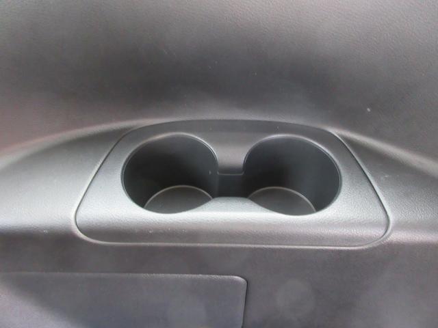 セレナ ハイウェイスター　ＶセレクションＩＩ　プロパイロット　駐車支援　後席フリップダウンモニター　禁煙ワンオーナー車　９型純正ナビＴＶ　アラウンドビューモニター　ブルーレイ再生　両側電動ドア　ＥＴＣ　ロールサンシェード　ＬＥＤライト　新車保証書（69枚目）