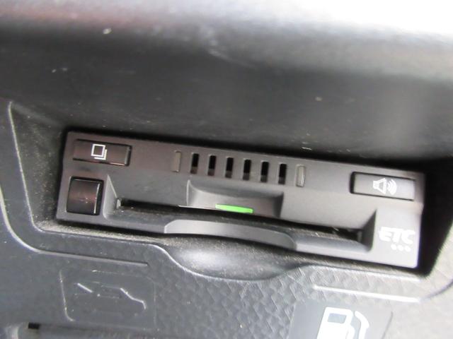 ルーミー Ｘ　後期型　禁煙ワンオーナー車　純正ナビ　地デジＴＶ　バックモニター　パワースライドドア　ビルトインＥＴＣ　Ｂｌｕｅｔｏｏｔｈ　スマートキー　ロールサンシェード　ドアバイザー　スマートアシスト　新車保証書（12枚目）