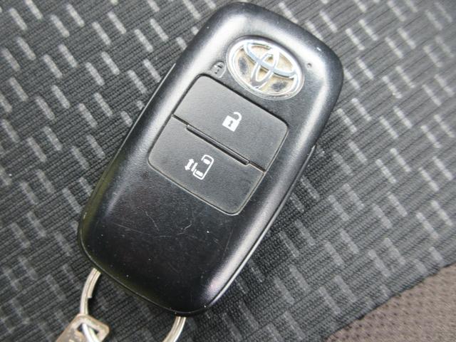 ルーミー Ｘ　後期型　禁煙ワンオーナー車　純正ナビ　地デジＴＶ　バックモニター　パワースライドドア　ビルトインＥＴＣ　Ｂｌｕｅｔｏｏｔｈ　スマートキー　ロールサンシェード　ドアバイザー　スマートアシスト　新車保証書（33枚目）