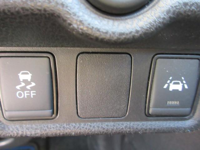 ノート e-パワー X 禁煙車 フルセグ純正ナナビTV 前後ドライブレコーダー アラウンドビューモニター エマージェンシーブレーキ Bluetoothオーディオ ETC レーンキープ スマートキー 新車保証書(11枚目)