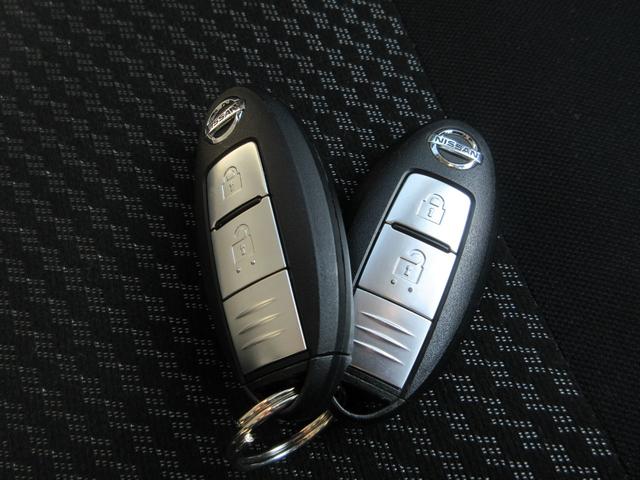 ノート e-パワー X 禁煙車 フルセグ純正ナナビTV 前後ドライブレコーダー アラウンドビューモニター エマージェンシーブレーキ Bluetoothオーディオ ETC レーンキープ スマートキー 新車保証書(14枚目)