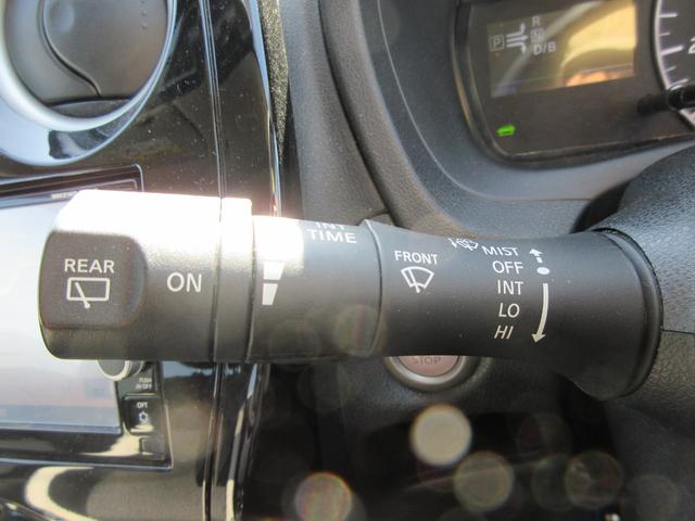 ノート e-パワー X 禁煙車 フルセグ純正ナナビTV 前後ドライブレコーダー アラウンドビューモニター エマージェンシーブレーキ Bluetoothオーディオ ETC レーンキープ スマートキー 新車保証書(45枚目)