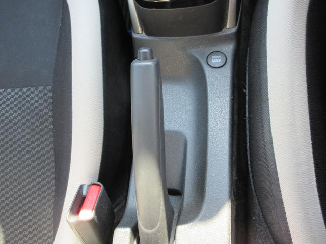 ノート e-パワー X 禁煙車 フルセグ純正ナナビTV 前後ドライブレコーダー アラウンドビューモニター エマージェンシーブレーキ Bluetoothオーディオ ETC レーンキープ スマートキー 新車保証書(53枚目)