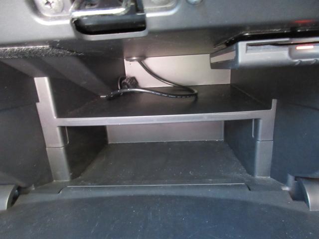 ノート e-パワー X 禁煙車 フルセグ純正ナナビTV 前後ドライブレコーダー アラウンドビューモニター エマージェンシーブレーキ Bluetoothオーディオ ETC レーンキープ スマートキー 新車保証書(59枚目)