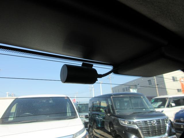 ノート e-パワー X 禁煙車 フルセグ純正ナナビTV 前後ドライブレコーダー アラウンドビューモニター エマージェンシーブレーキ Bluetoothオーディオ ETC レーンキープ スマートキー 新車保証書(64枚目)