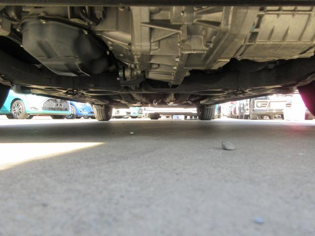 ノート e-パワー X 禁煙車 フルセグ純正ナナビTV 前後ドライブレコーダー アラウンドビューモニター エマージェンシーブレーキ Bluetoothオーディオ ETC レーンキープ スマートキー 新車保証書(67枚目)